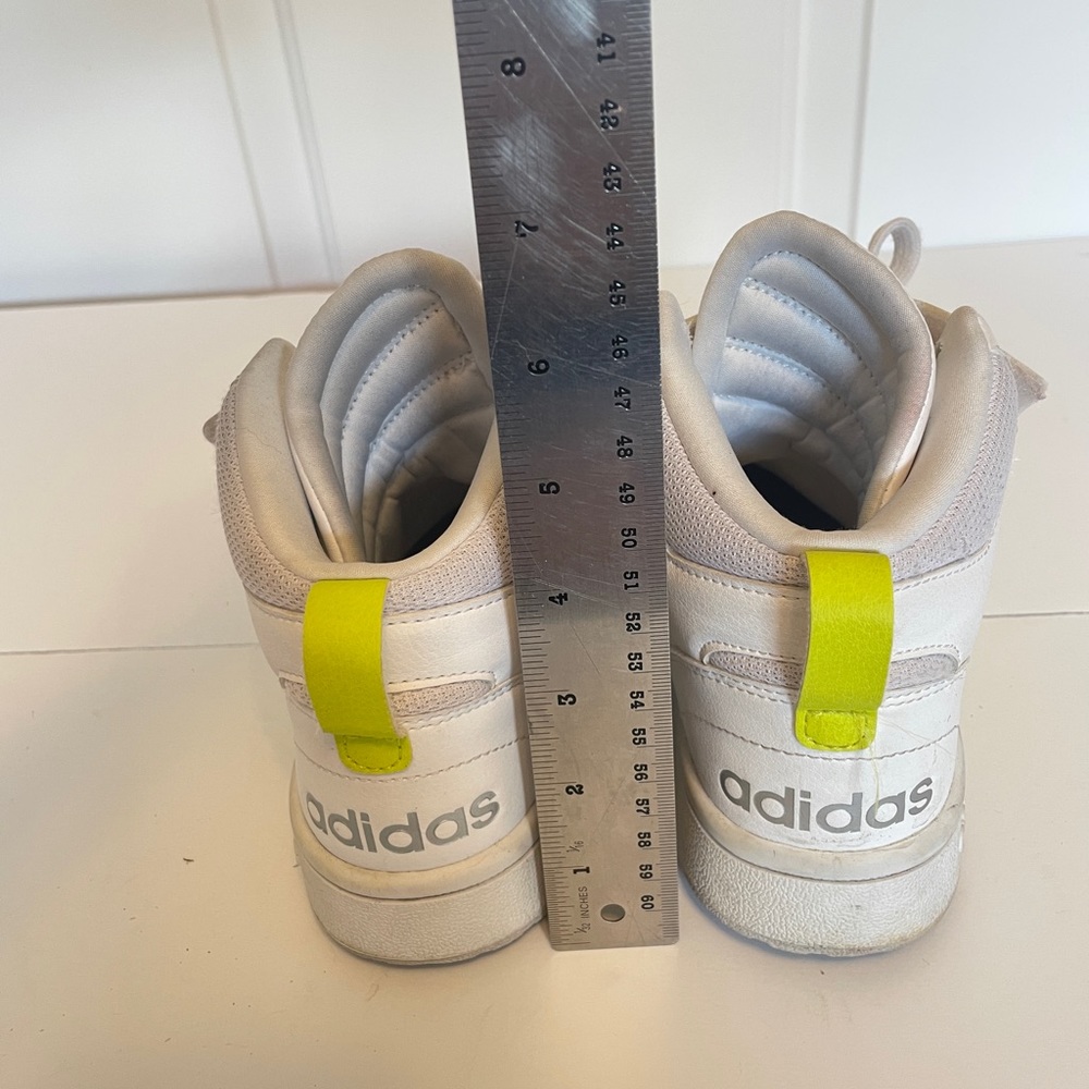 Adidas White mid sneakers basketball shoes big kid Boy girl’s size 4 - Picture 5 of 7